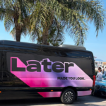 Van Mercedes Sprinter VIP noir personnalisé au logo rose LATER sous les palmiers aux Cannes Lions, avec les services d'EDEN CAB, entreprise de chauffeur privé.